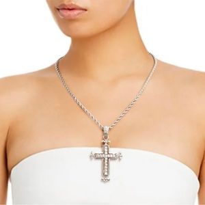 🛍🆕SILVER RHINESTONE CROSS NECKLACE